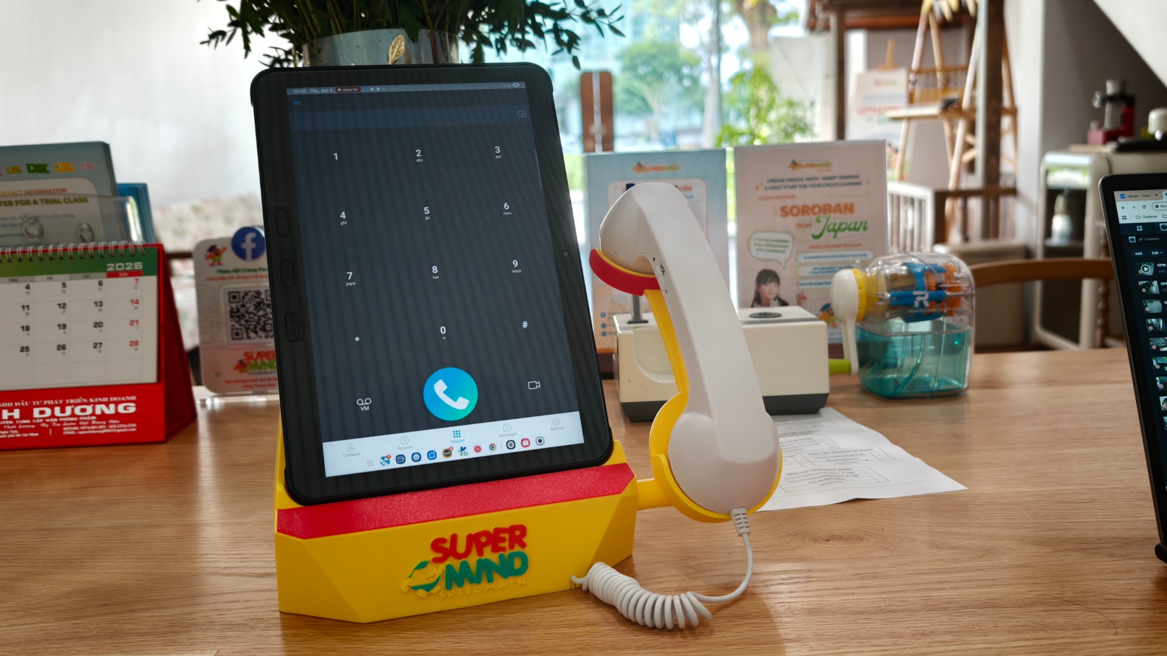 Sử dụng máy tính bảng làm softphone cho khu vực đón tiếp phụ huynh